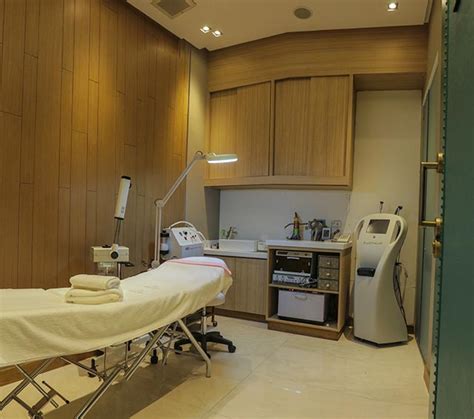 Belo Oxygeneo Facial Review .